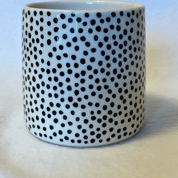 Thyme & Table Coffee Mug Black & White Polka DOTS Stoneware Cup 4" Gold Handle - Picture 3 of 5